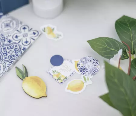 12 Confettis Citrons Bois Jaune et Vert De 5 &agrave; 6,5cm