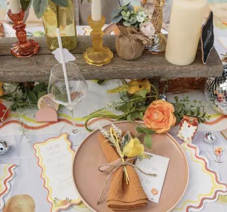 16 Serviettes Fizz Papier Cr&egrave;me, Orange, Jaune et Or 33x33cm - 3 Plis