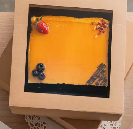 50 Boites Patissi&egrave;res Fen&ecirc;tre Kraft 240gr 24x24x12cm BRUN