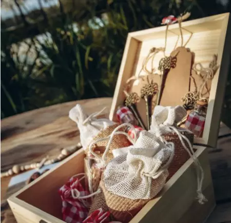 BOITE BOIS 17X11x17cm 