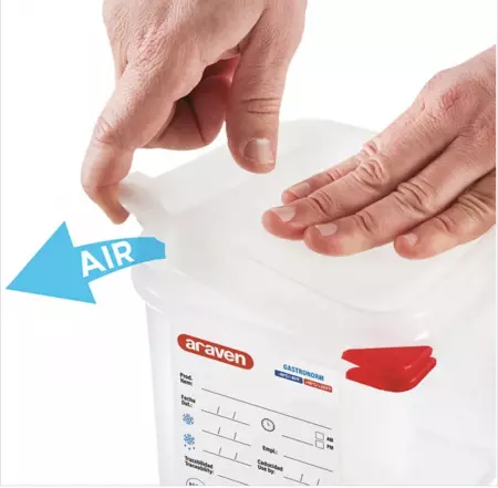 BOITE HERMETIQUE PP GN1/4 150MM 2,8 L TRANP