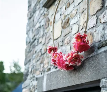 BOULE DE 2 PIVOINES TISSU CORAIL 14CM