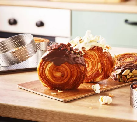 CERCLE PERFORE INOX diam:7.5cm hauteur 4.5