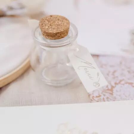 Ces contenants intemporels seront parfaits pour apporter une touche de chic &agrave; votre d&eacute;coration ! Remplissez-les de mini bonbons 