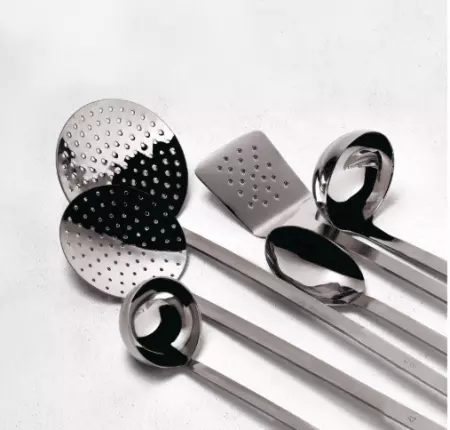 ECUMOIRE MONOBLOCK 12CM