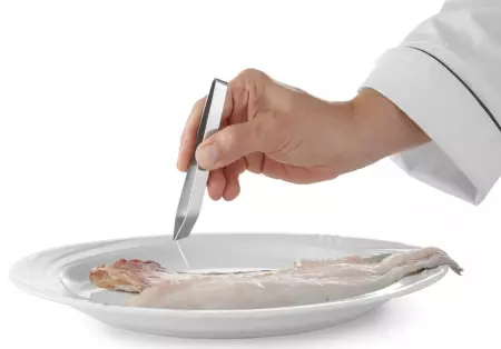 Pince &agrave; ar&ecirc;tes inox 120 mm