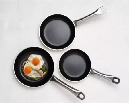 PO&Ecirc;LE INDUCTION  ALUMINIUM MANCHE EN INOX 3MM. 28 &Oslash;