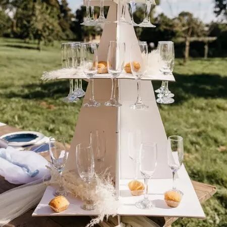 PYRAMIDE A FLUTES BLANCS 55X79 CM