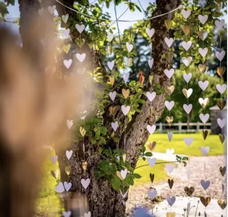 Rideau de Petits c�urs Papier Blanc et Or 2x1,80M  et c�urs 7x7cm