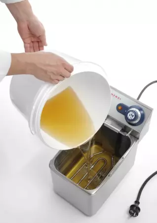 SEAU AVEC COUVERCLE 11.5L blanc PP 300X230mm