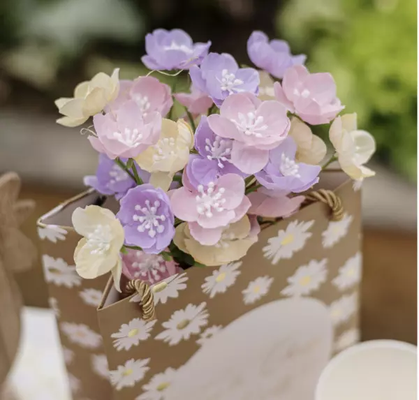 Composition de Fleurs avec Pot en Terre Cuite Rose, Lilas et Jaune �12x14cm